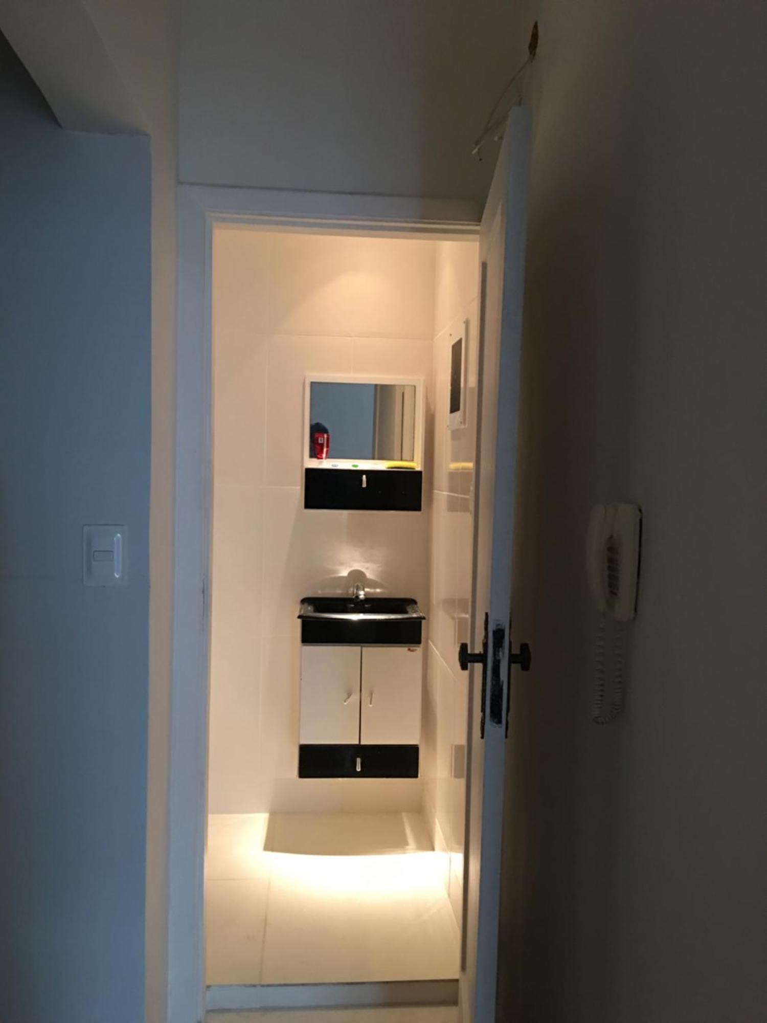 1 Block From Copacabana Beach, Whole Apt, Posto 4 Rio de Janeiro Esterno foto