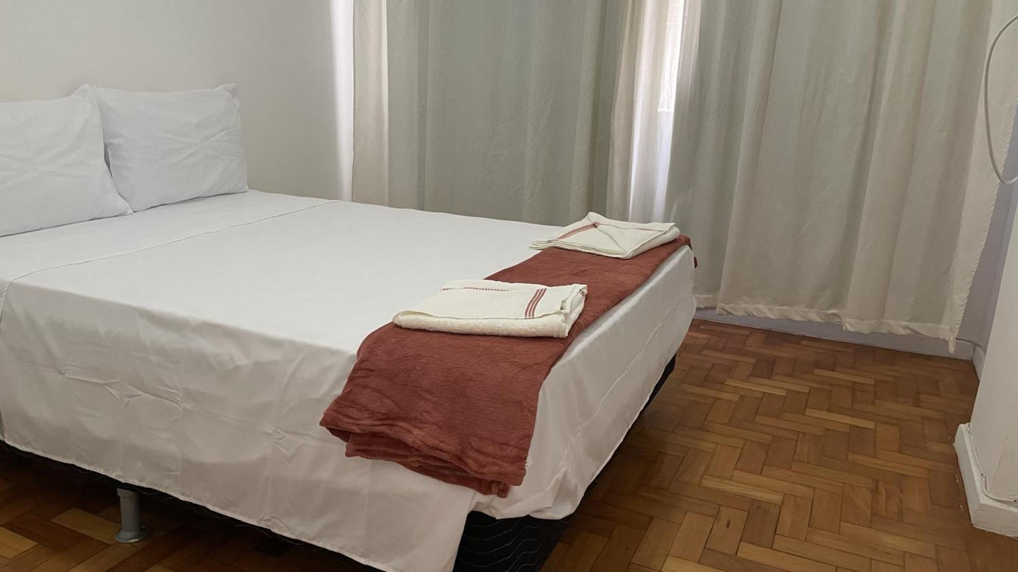1 Block From Copacabana Beach, Whole Apt, Posto 4 Rio de Janeiro Esterno foto